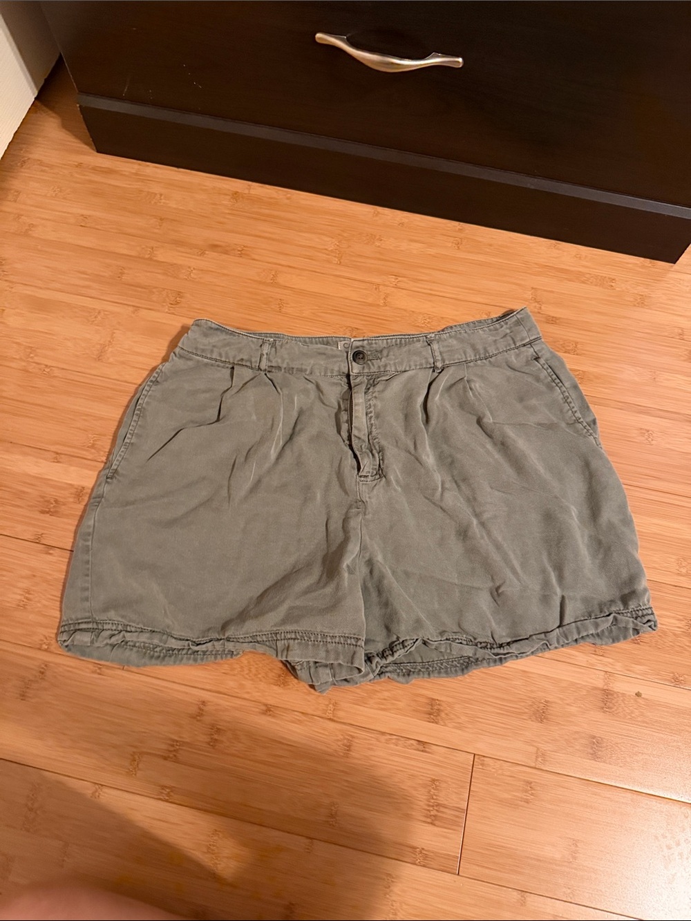 C&C California High-Rise Olive Green Women’s Relaxed Shorts